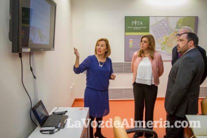 La Presidenta de la Junta de Andalucía, Susana Díaz, visita el PITA y el centró de la FAAM en Almería. Fotos: Juan Sánchez.