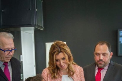 La Presidenta de la Junta de Andalucía, Susana Díaz, visita el PITA y el centró de la FAAM en Almería. Fotos: Juan Sánchez.