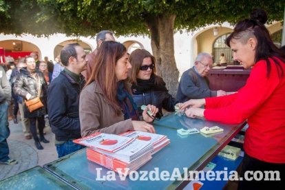 La Plaza Vieja ha vivido una gran jornada con música, juegos infantiles, degustaciones, muestra de tomates y venta con fines solidarios Fot