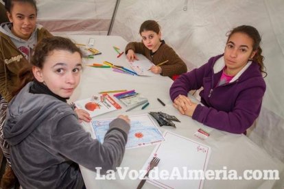 La Plaza Vieja ha vivido una gran jornada con música, juegos infantiles, degustaciones, muestra de tomates y venta con fines solidarios Fot