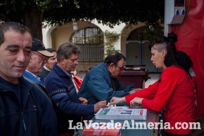 La Plaza Vieja ha vivido una gran jornada con música, juegos infantiles, degustaciones, muestra de tomates y venta con fines solidarios Fot