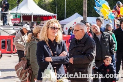 La Plaza Vieja ha vivido una gran jornada con música, juegos infantiles, degustaciones, muestra de tomates y venta con fines solidarios Fot