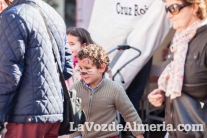 La Plaza Vieja ha vivido una gran jornada con música, juegos infantiles, degustaciones, muestra de tomates y venta con fines solidarios Fot