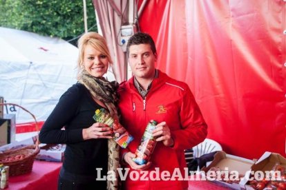 La Plaza Vieja ha vivido una gran jornada con música, juegos infantiles, degustaciones, muestra de tomates y venta con fines solidarios Fot