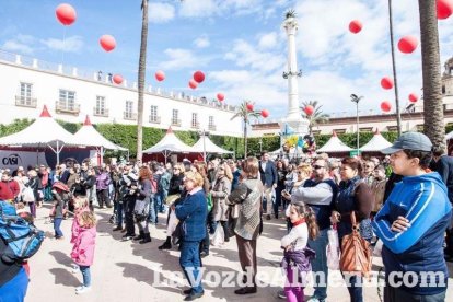 La Plaza Vieja ha vivido una gran jornada con música, juegos infantiles, degustaciones, muestra de tomates y venta con fines solidarios Fot