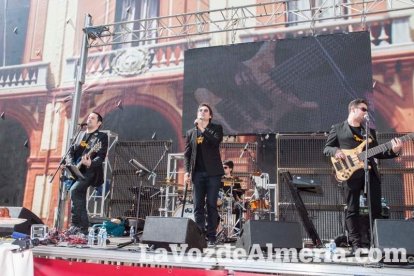 La Plaza Vieja ha vivido una gran jornada con música, juegos infantiles, degustaciones, muestra de tomates y venta con fines solidarios Fot