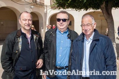 La Plaza Vieja ha vivido una gran jornada con música, juegos infantiles, degustaciones, muestra de tomates y venta con fines solidarios Fot