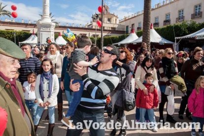 La Plaza Vieja ha vivido una gran jornada con música, juegos infantiles, degustaciones, muestra de tomates y venta con fines solidarios Fot