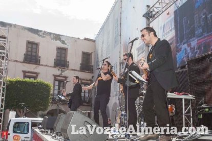 La Plaza Vieja ha vivido una gran jornada con música, juegos infantiles, degustaciones, muestra de tomates y venta con fines solidarios Fot