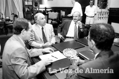 Almería pierde a su primer alcalde democrático.