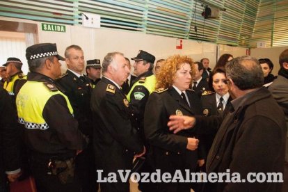 Representantes institucionales y vecinos dieron ayer su último adiós al exalcalde tras cerrarse la capilla ardiente