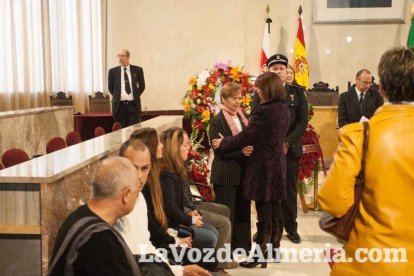 Representantes institucionales y vecinos dieron ayer su último adiós al exalcalde tras cerrarse la capilla ardiente