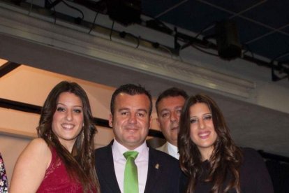 Desde el despliegue político de candidatos del PP en varios municipios a las fiestas menos reivindicativas y más sociales de Carboneras y 