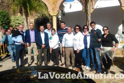 Desde el despliegue político de candidatos del PP en varios municipios a las fiestas menos reivindicativas y más sociales de Carboneras y 