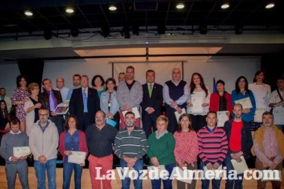 Desde el despliegue político de candidatos del PP en varios municipios a las fiestas menos reivindicativas y más sociales de Carboneras y 