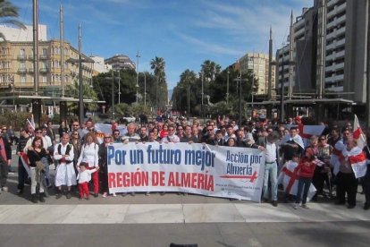 Desde el despliegue político de candidatos del PP en varios municipios a las fiestas menos reivindicativas y más sociales de Carboneras y 