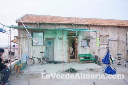 El poblado de Las Salinas del Parque Natural de Cabo de Gata-Níjar es el escenario de la película titulada Toro, segunda del director de c