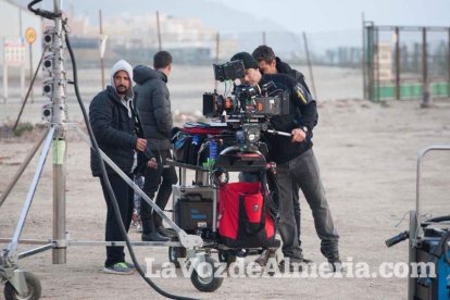 El poblado de Las Salinas del Parque Natural de Cabo de Gata-Níjar es el escenario de la película titulada Toro, segunda del director de c