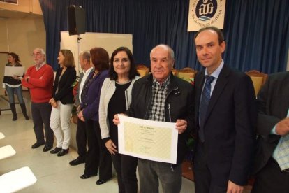 La delegación de Educación rinde homenaje a docentes de Primaria, Secundaria y personal de Administración y Servicios jubilados