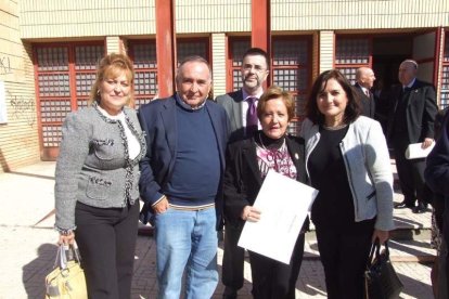 La delegación de Educación rinde homenaje a docentes de Primaria, Secundaria y personal de Administración y Servicios jubilados