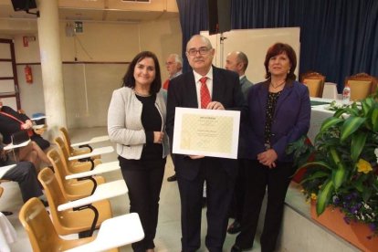 La delegación de Educación rinde homenaje a docentes de Primaria, Secundaria y personal de Administración y Servicios jubilados