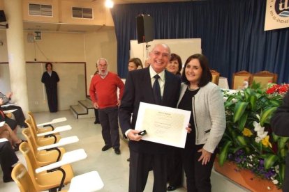 La delegación de Educación rinde homenaje a docentes de Primaria, Secundaria y personal de Administración y Servicios jubilados