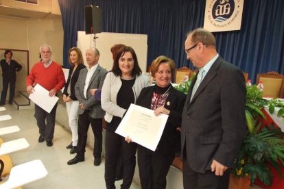 La delegación de Educación rinde homenaje a docentes de Primaria, Secundaria y personal de Administración y Servicios jubilados