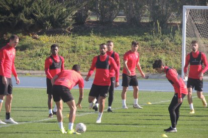 Rondo en el campo Anexo.