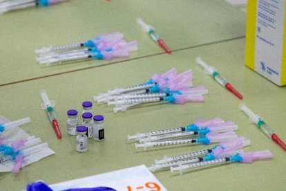 Material listo para la vacunación.