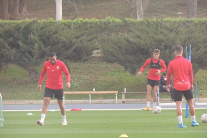 Corpas con la pelota.