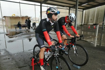 Preparándose para la carrera.