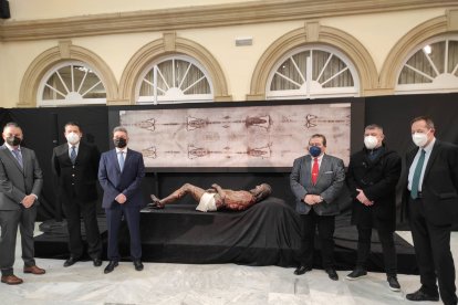 Miembros de FOCOAL, presentes en la inauguración.