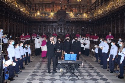 El coro Pedro Mena, de Adra; y el coro del Seminario Diocesano.