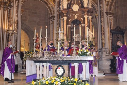 El obispo Antonio Gómez, Adolfo González Montes, obispo de Almería; y el arzobispo, Francisco Javier Martínez.