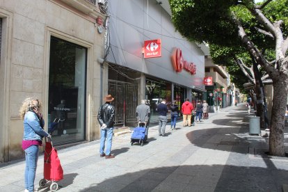Apertura de establecimientos esenciales tras la entrada del estado de alarma.
