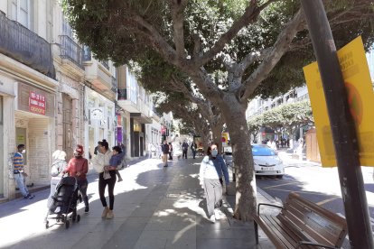 Paseando por la ciudad durante la 2ª ola de la pandemia.