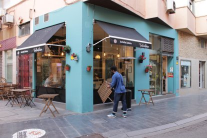 La hostelería cerrando a las seis de la tarde.