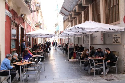 La hostelería abre hasta las seis de la tarde.