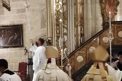 Primera misa en la Catedral del obispo coadjutor, Antonio Gómez Cantero.