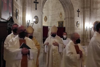 Primera misa en la Catedral del obispo coadjutor, Antonio Gómez Cantero.