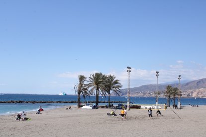 La playa almeriense para disfrutar del 1º domingo de primavera.