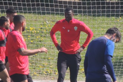 Umar Sadiz en el campo Anexo.