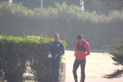 José Gomes hablando con Samú Costa.