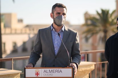 Fernández-Pacheco ha agradecido el trabajo que hay detrás de esta exposición llena de detalles.