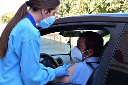 Vacunación en el Palacio de los Juegos Mediterráneos.