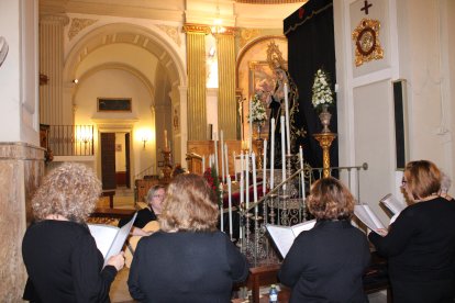 Coro Oración y Esperanza, Hermandad de Estudiantes, participó en el triduo a Nuestra Señora de los Dolores.