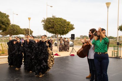 Actuaciones durante el acto de colocación de la primera piedra.