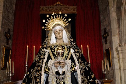 Nuestra Señora de los Dolores, la Soledad, en veneración.