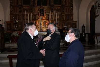 Francisco Plaza, Mons. Antonio Gómez y el párroco Francisco Escámez.