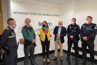 Guardia Civil y Policía de Huércal reconocidos por el dispositivo desarrollado durante la Dana de 2019.